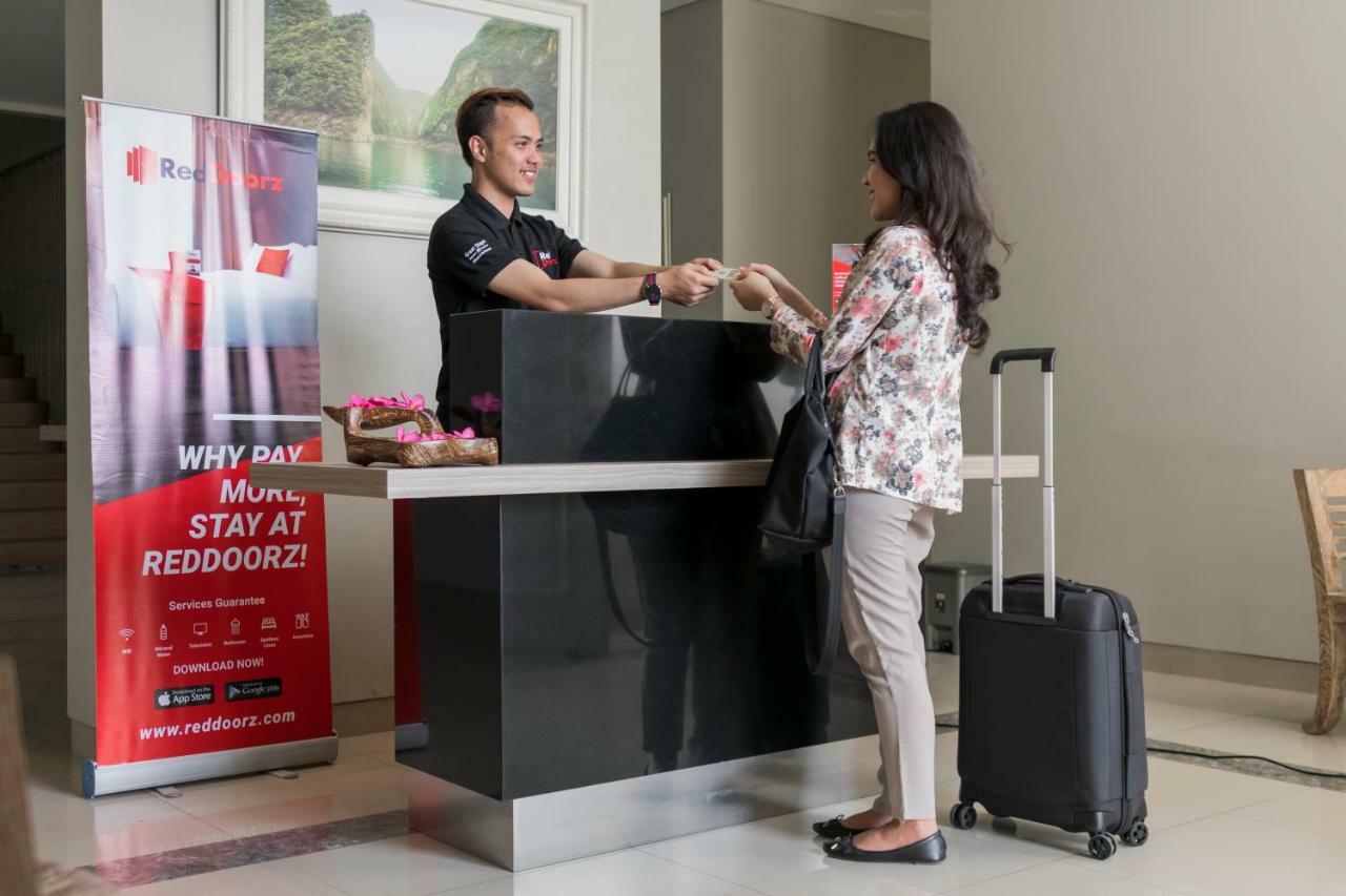Reddoorz Plus Near Palembang Indah Mall Palimbão Exterior foto